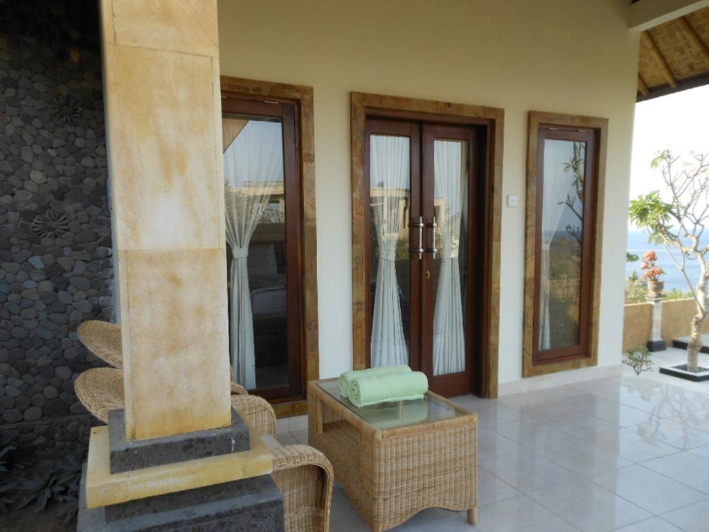 Barong Cafe Bungalow And Restaurant Amed Buitenkant foto