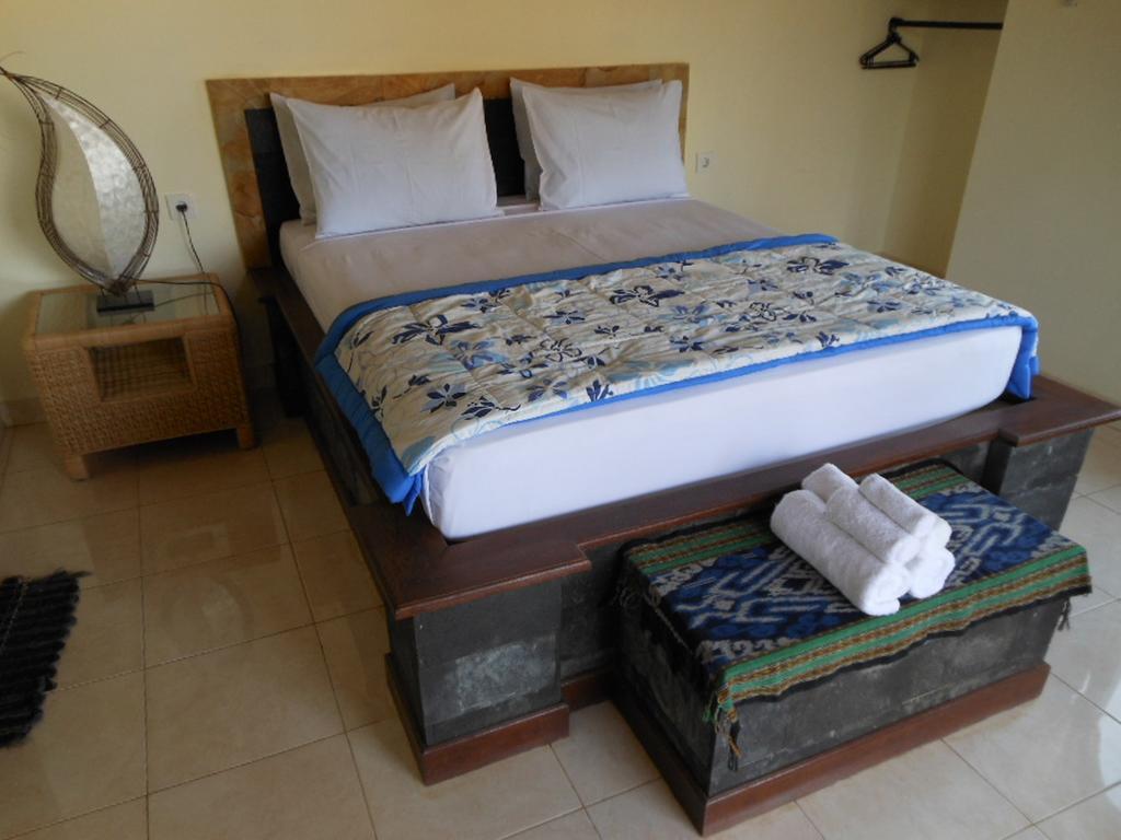 Barong Cafe Bungalow And Restaurant Amed Kamer foto
