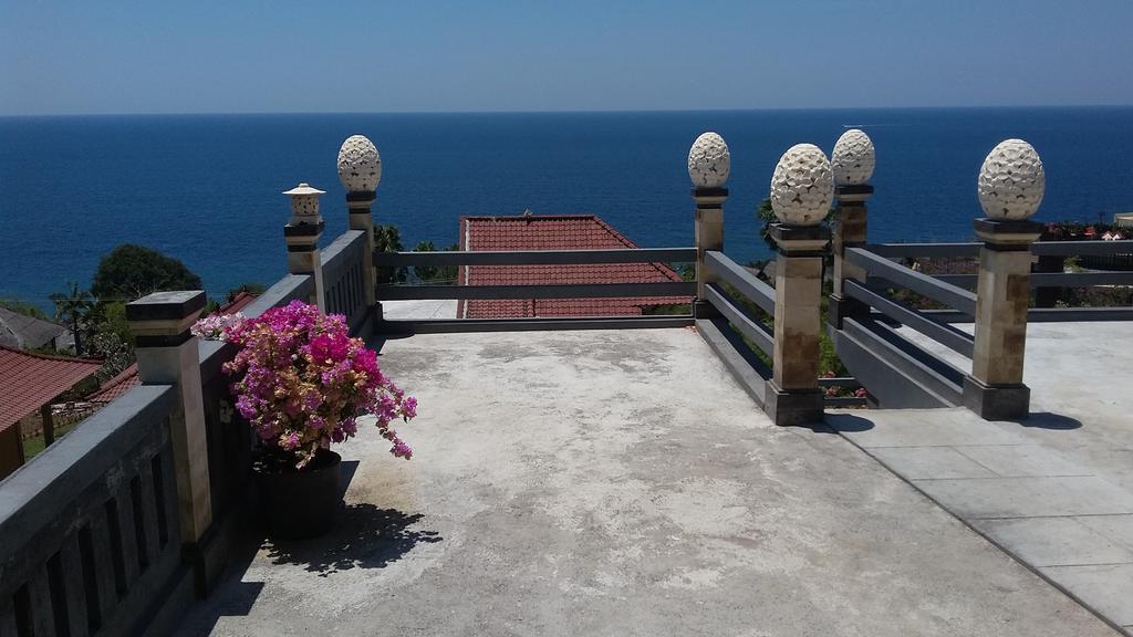Barong Cafe Bungalow And Restaurant Amed Buitenkant foto
